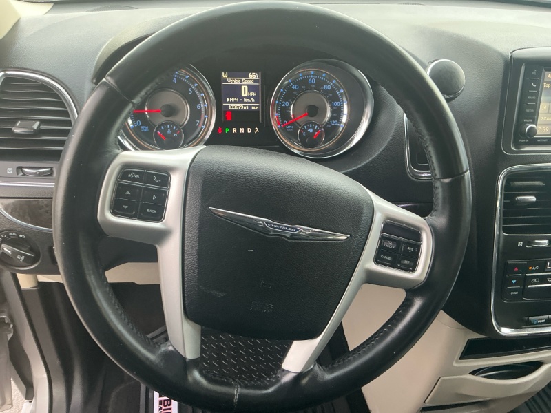 2014 Chrysler Town and Country