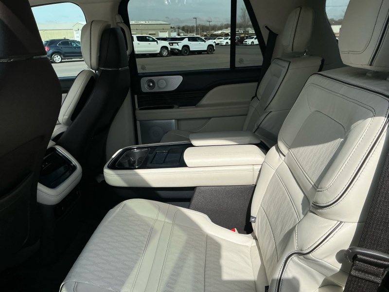 2022 Lincoln Navigator