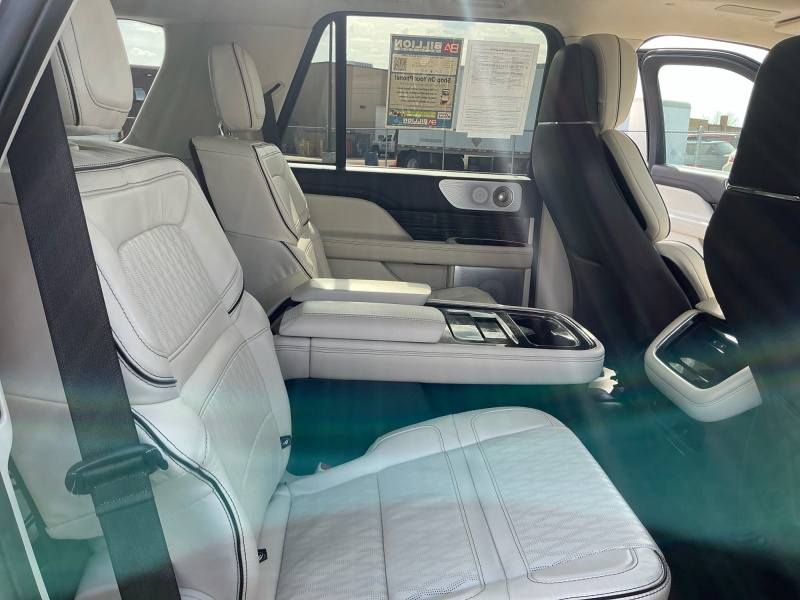 2022 Lincoln Navigator