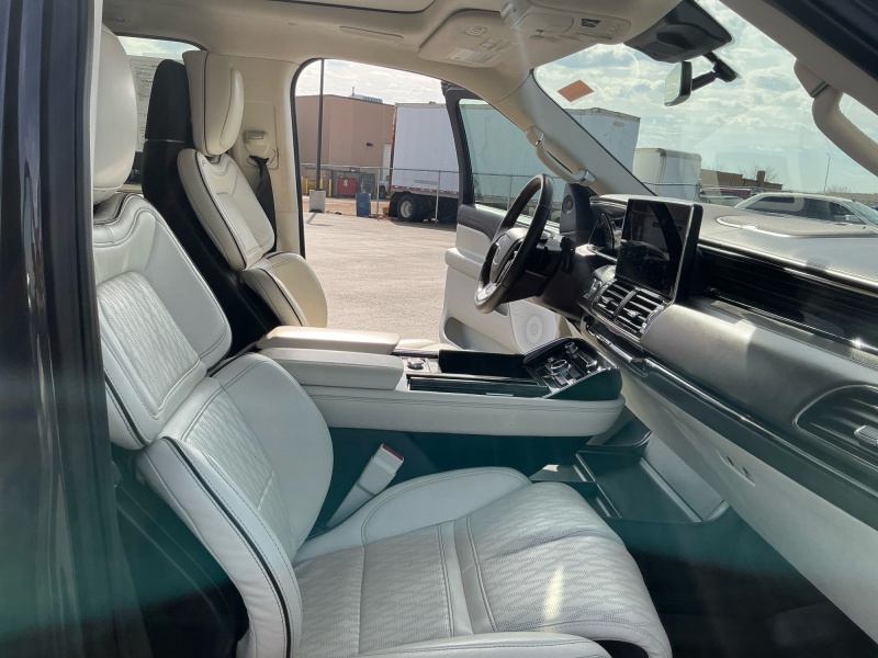 2022 Lincoln Navigator