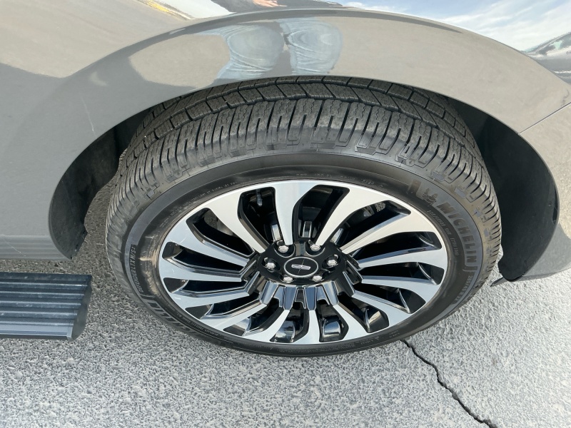 2022 Lincoln Navigator