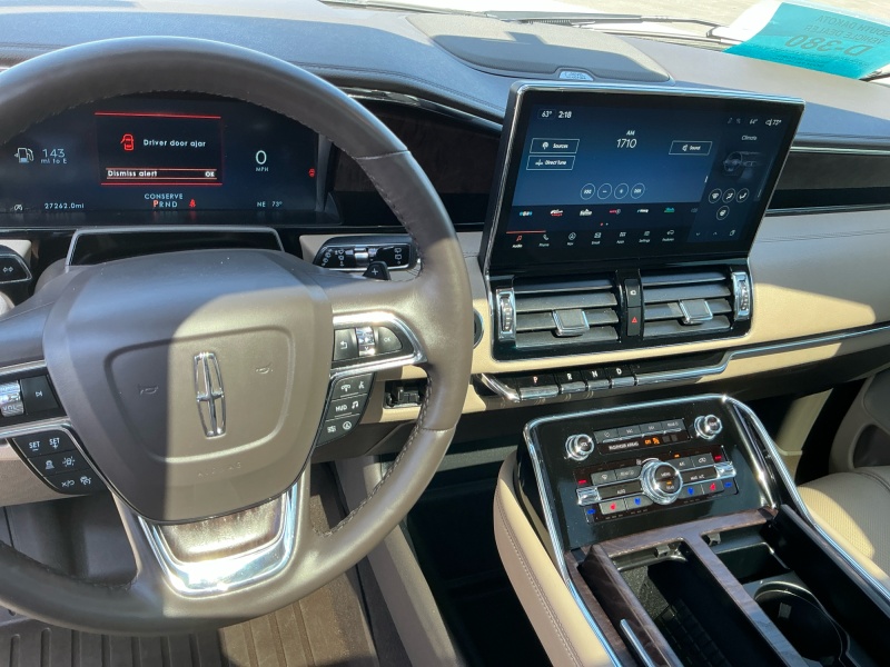 2023 Lincoln Navigator L