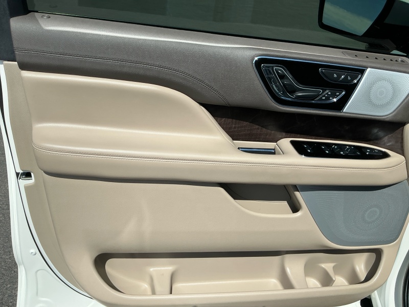 2023 Lincoln Navigator L