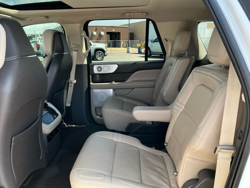 2023 Lincoln Navigator L