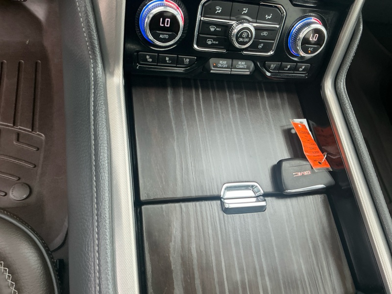 2023 GMC Yukon XL