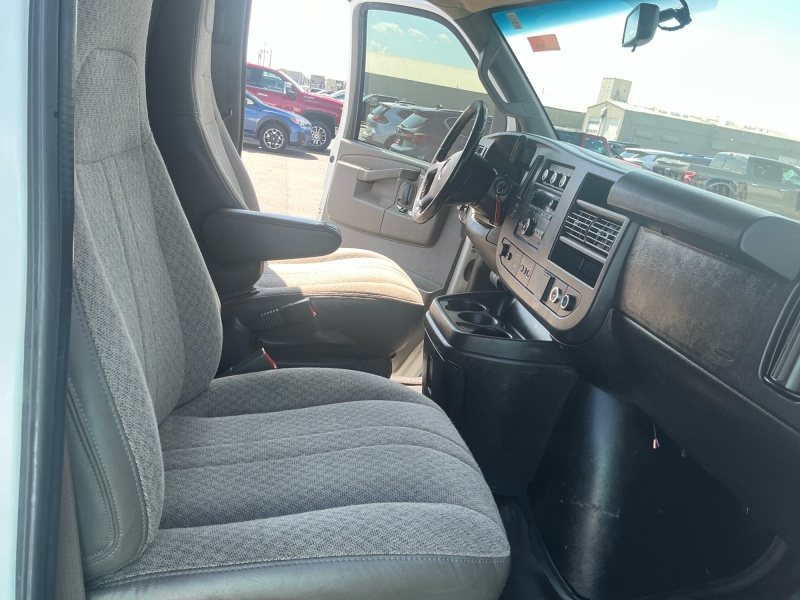 2020 GMC Savana Cargo Van