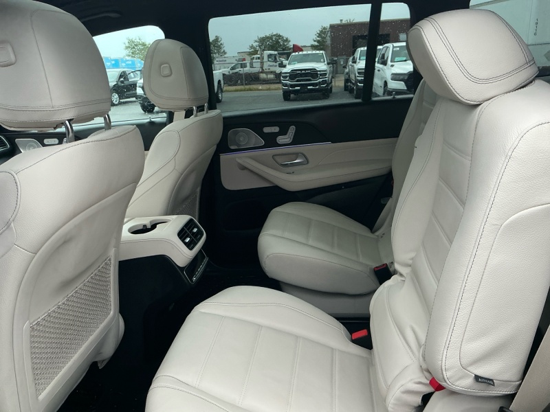 2025 Mercedes-Benz GLS