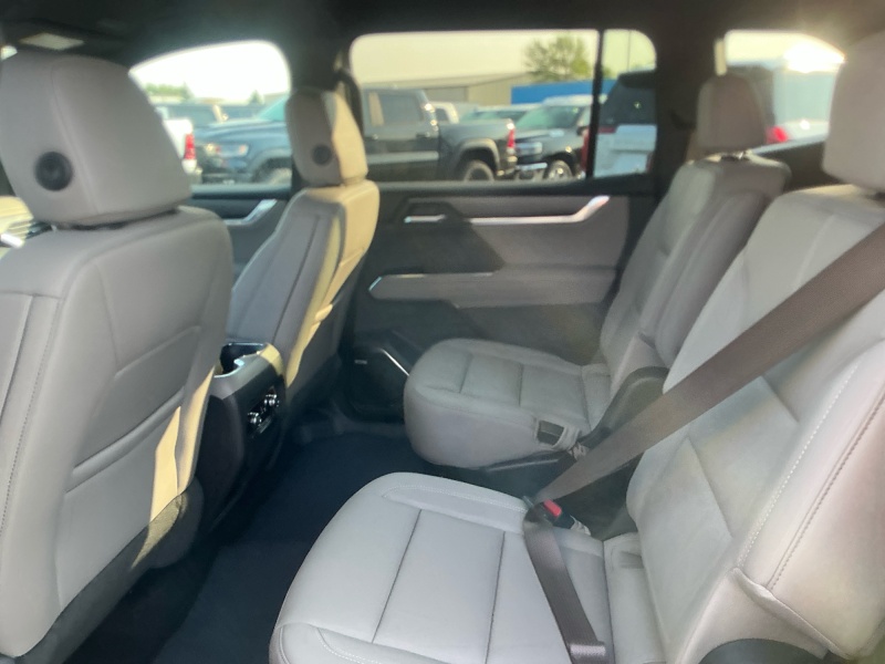 2027 GMC Acadia