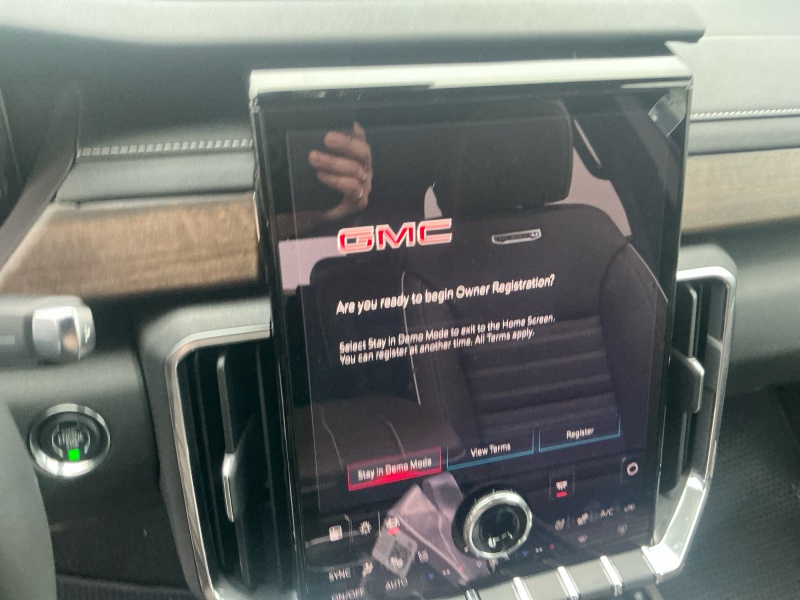 2027 GMC Acadia