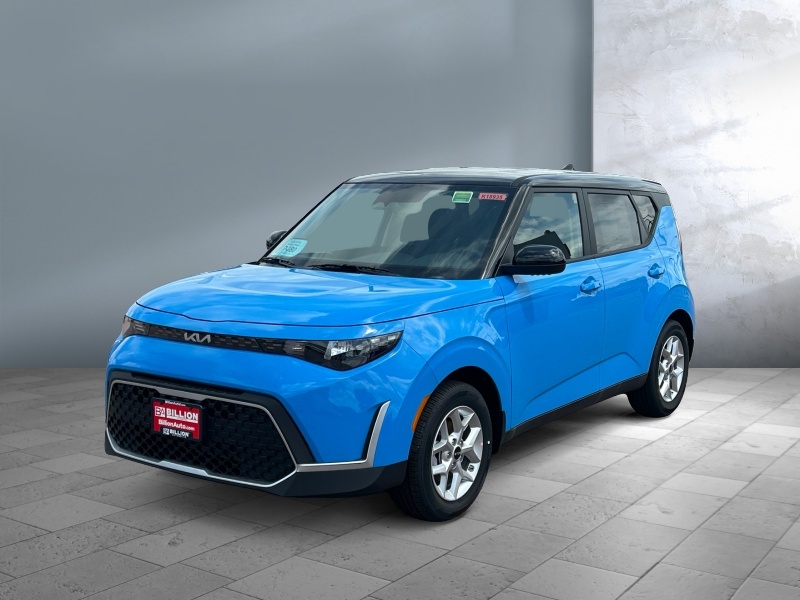 New 2025 Kia Soul LX Car