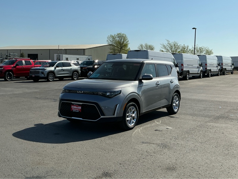 New 2025 Kia Soul LX Cars