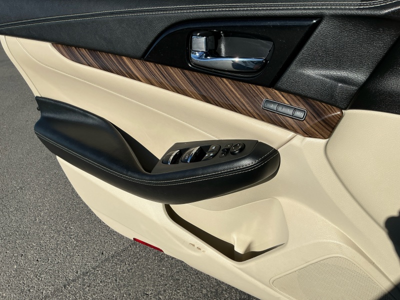 2017 Nissan Maxima