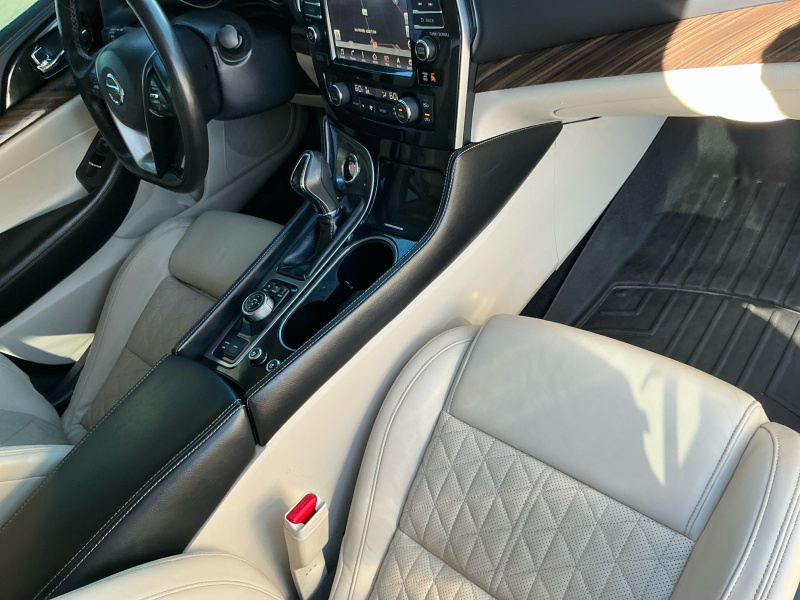2017 Nissan Maxima