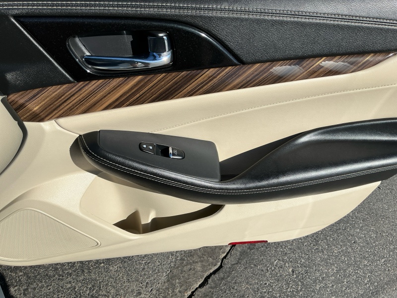 2017 Nissan Maxima