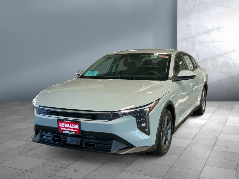 New 2025 Kia K4 LX Car