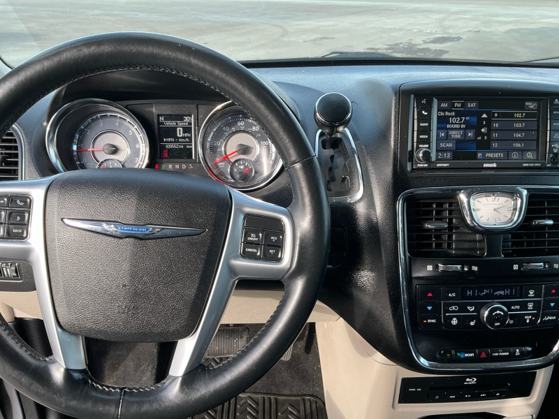 2013 Chrysler Town and Country