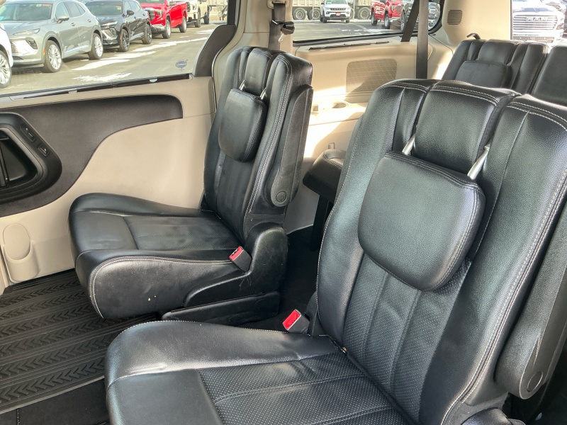 2013 Chrysler Town and Country