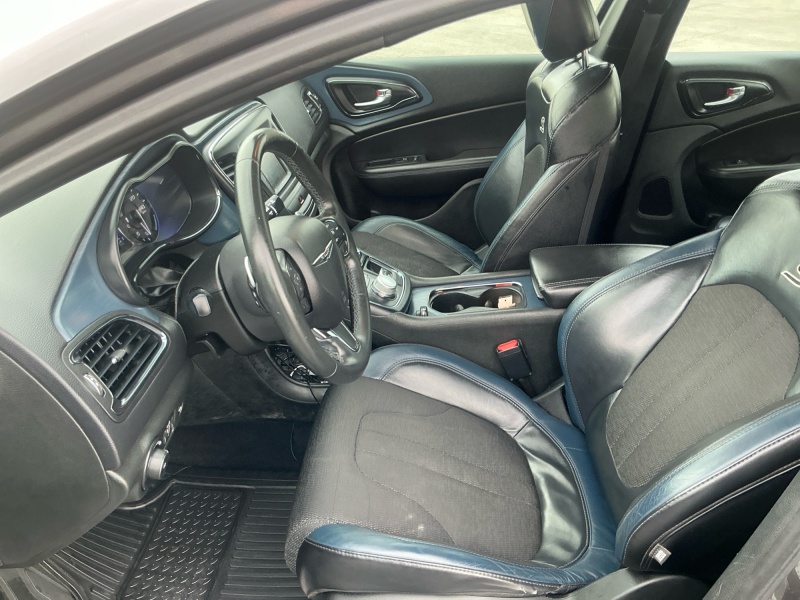 2015 Chrysler 200