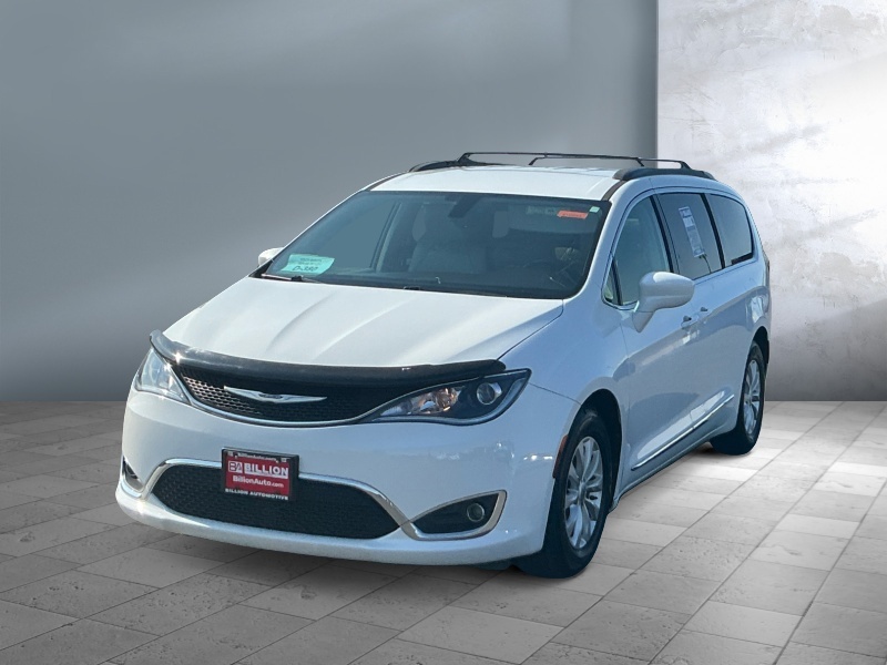 Used 2017 Chrysler Pacifica Touring-L Vans
