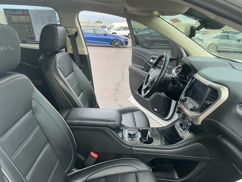 2022 GMC Acadia