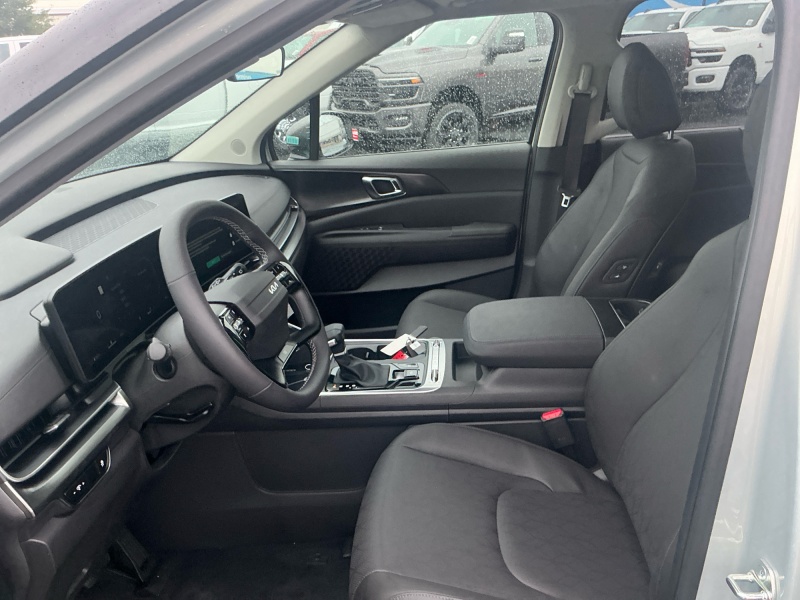 2027 Kia Carnival