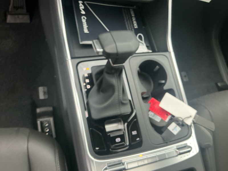 2027 Kia Carnival