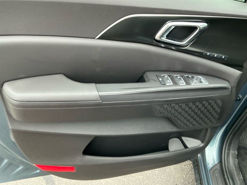 2027 Kia Carnival Hybrid