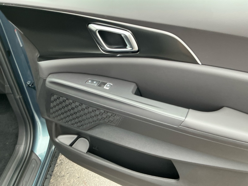 2027 Kia Carnival Hybrid