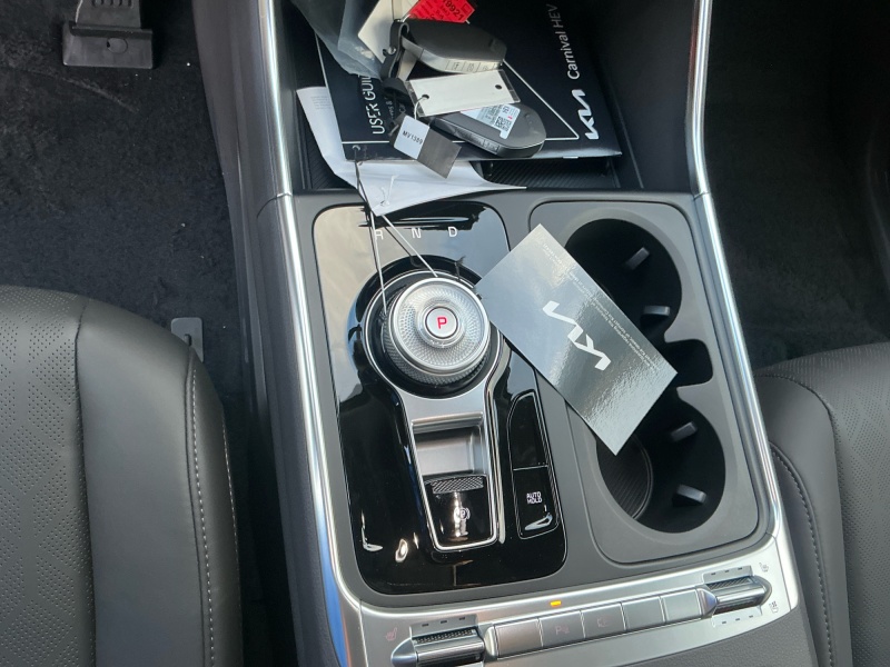 2027 Kia Carnival Hybrid