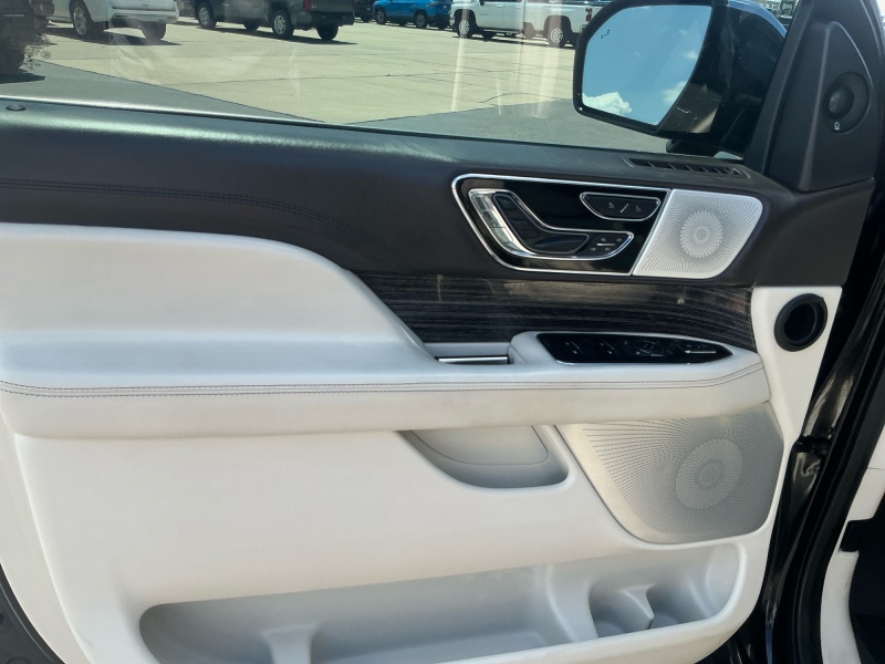 2023 Lincoln Navigator L