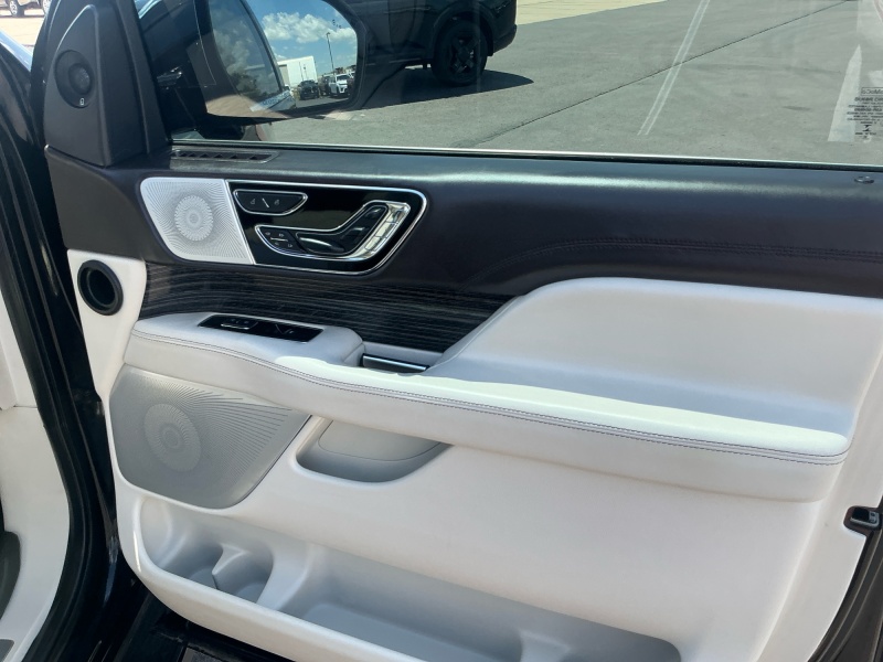 2023 Lincoln Navigator L