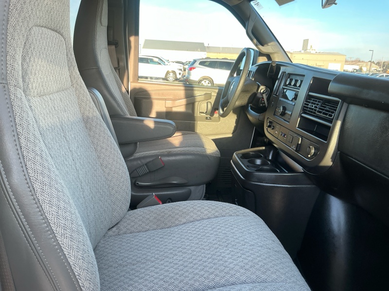 2024 Chevrolet Express Passenger
