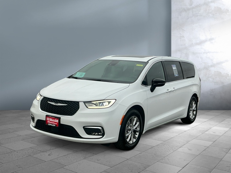 Used 2026 Chrysler Pacifica Limited Vans