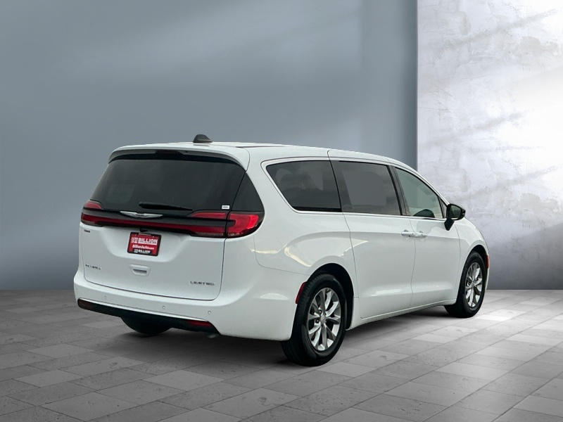 2026 Chrysler Pacifica