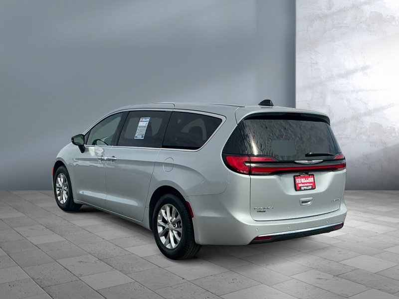 2026 Chrysler Pacifica