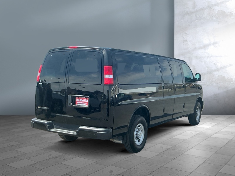2025 Chevrolet Express Passenger