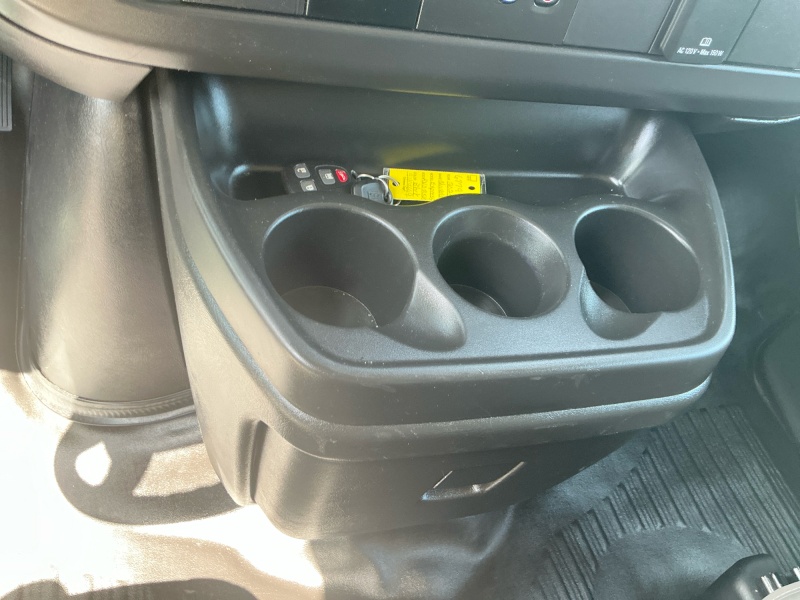 2025 Chevrolet Express Passenger