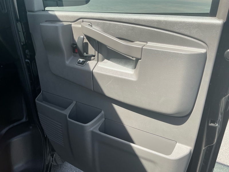 2025 Chevrolet Express Passenger