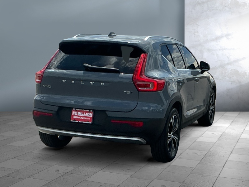 2022 Volvo XC40