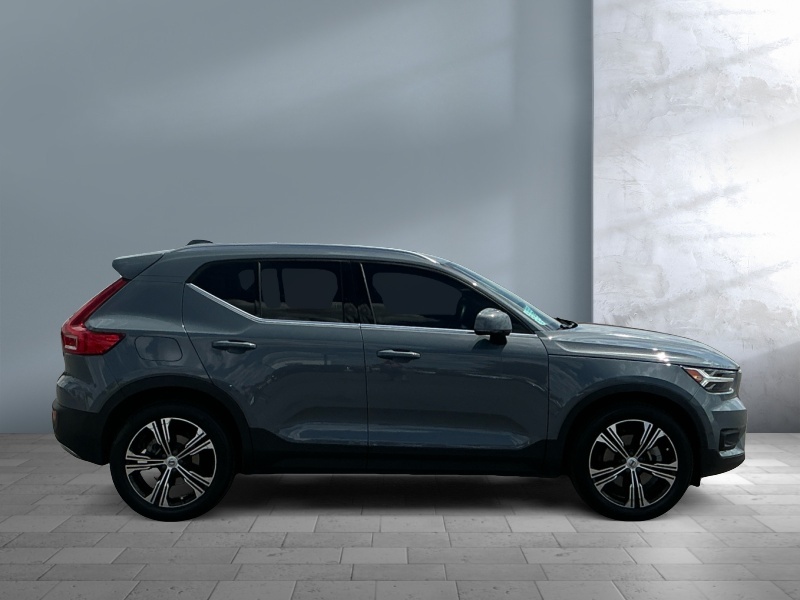 2022 Volvo XC40
