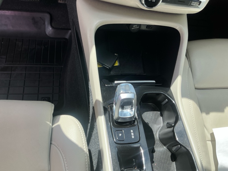2022 Volvo XC40