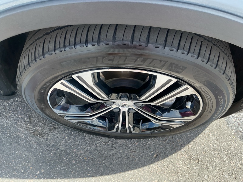 2022 Volvo XC40