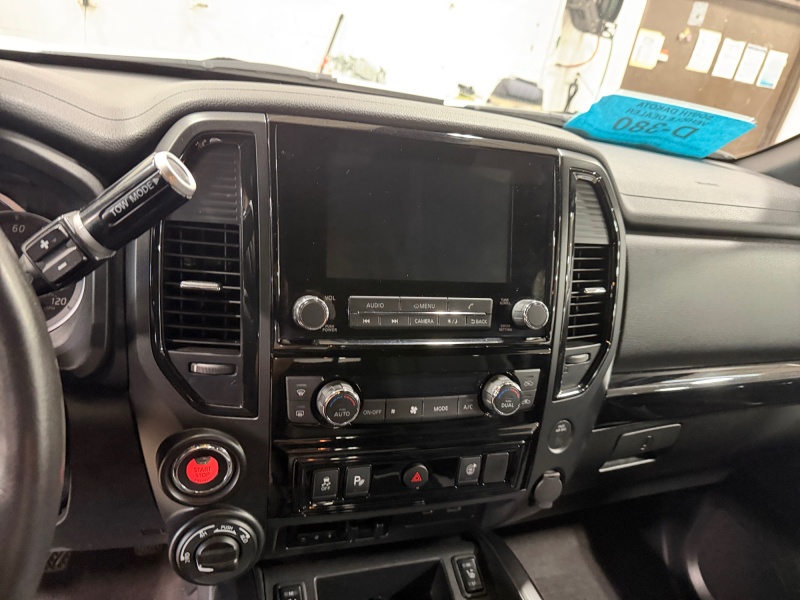 2023 Nissan Titan