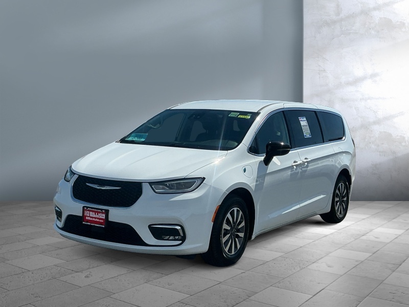 Used 2024 Chrysler Pacifica Hybrid Select Vans