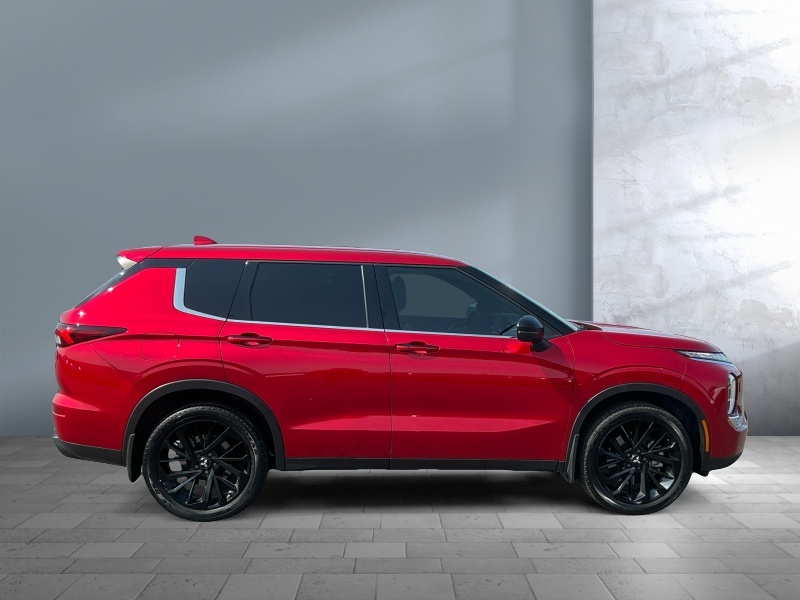 2023 Mitsubishi Outlander