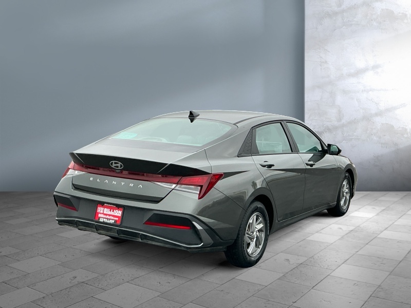 2024 Hyundai Elantra