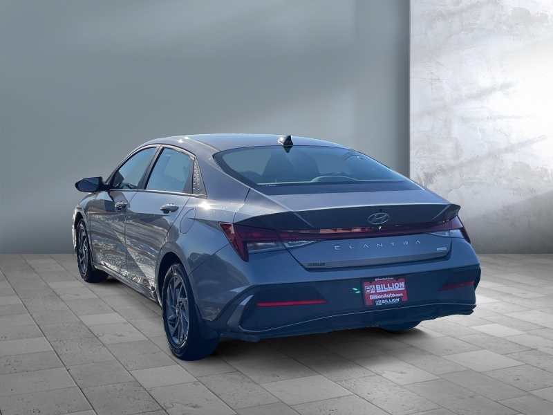 2024 Hyundai Elantra Hybrid