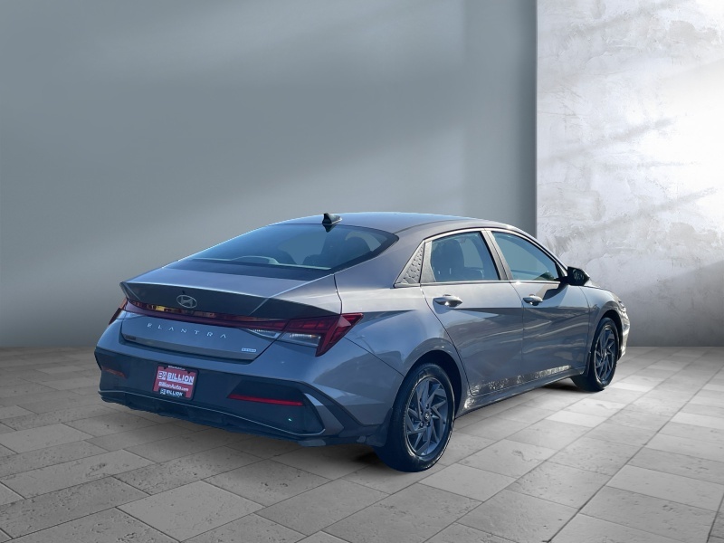 2024 Hyundai Elantra Hybrid