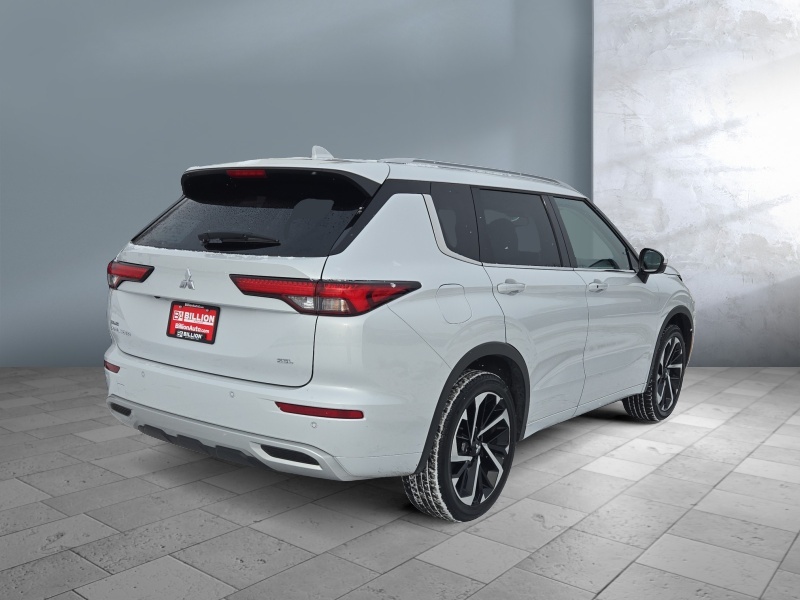 2023 Mitsubishi Outlander