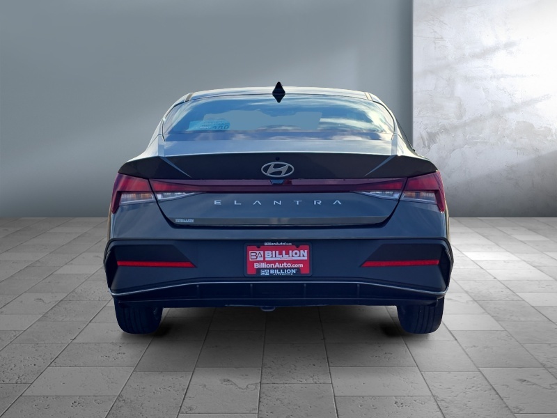 2025 Hyundai Elantra